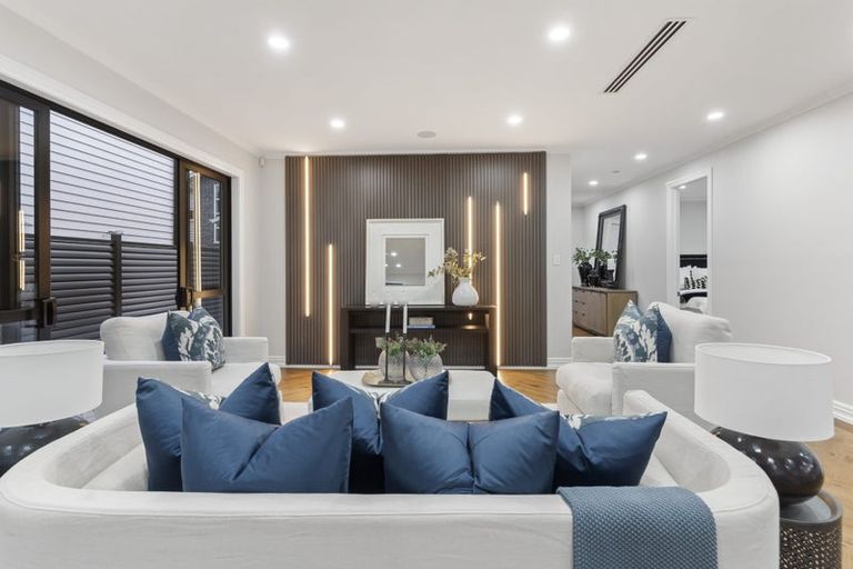 Photo of property in 10b Stratford Avenue, Milford, Auckland, 0620