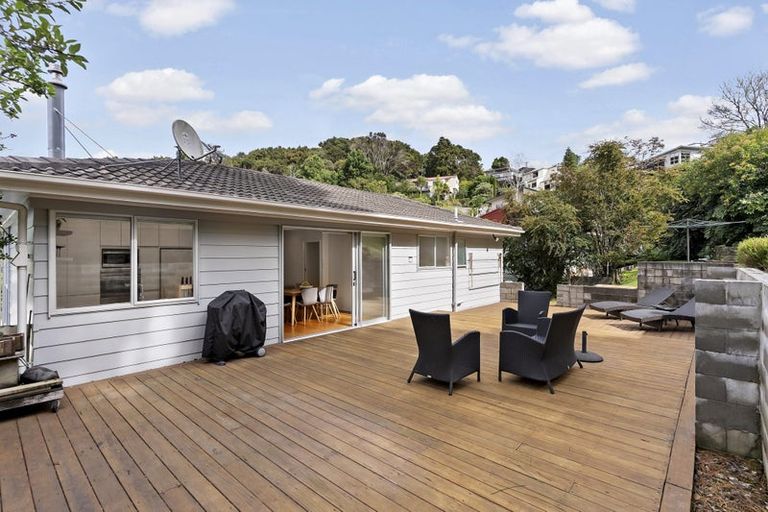 Photo of property in 35 Finn Place, Totara Vale, Auckland, 0629