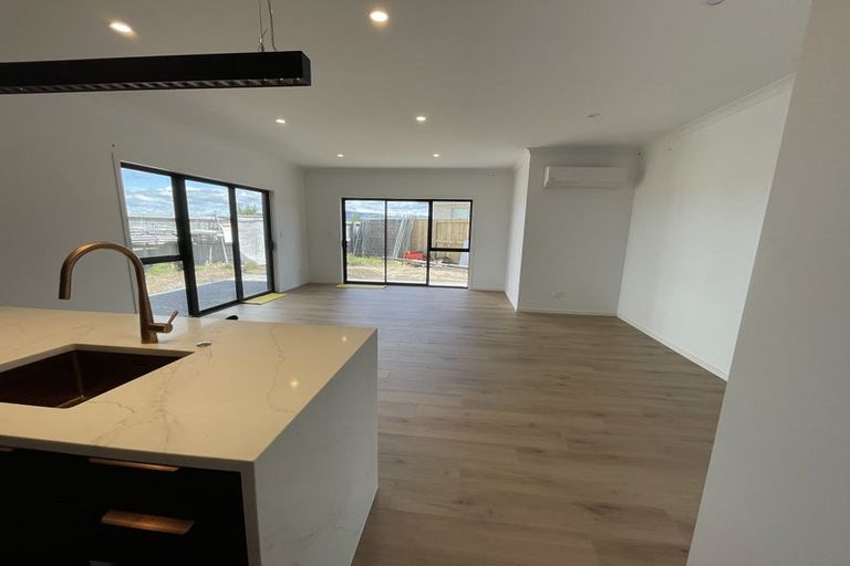 Photo of property in 27 Kaiora Drive, Papamoa Beach, Papamoa, 3118