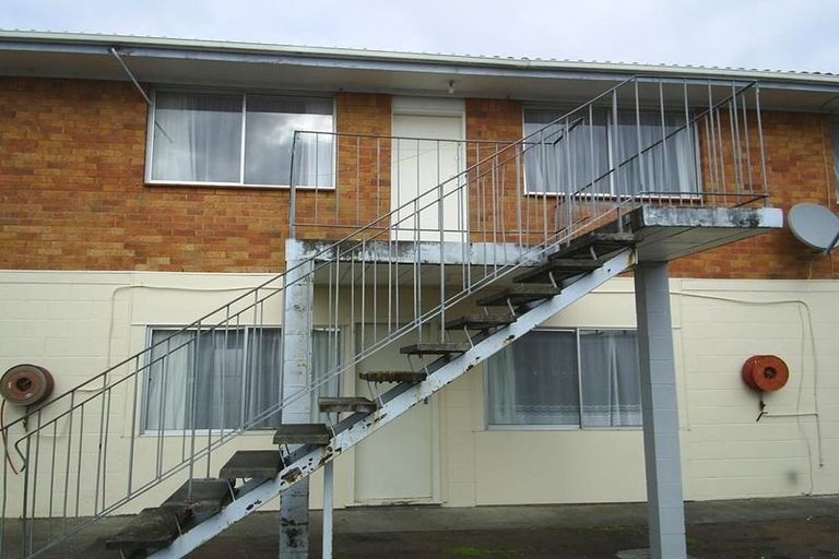 Photo of property in 10/90 Kenderdine Road, Papatoetoe, Auckland, 2025