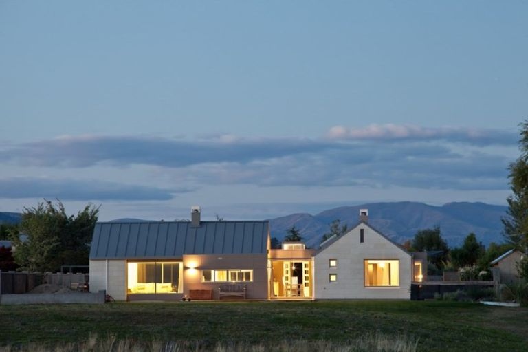 Photo of property in 42 Pisa Moorings Road, Mount Pisa, Cromwell, 9383