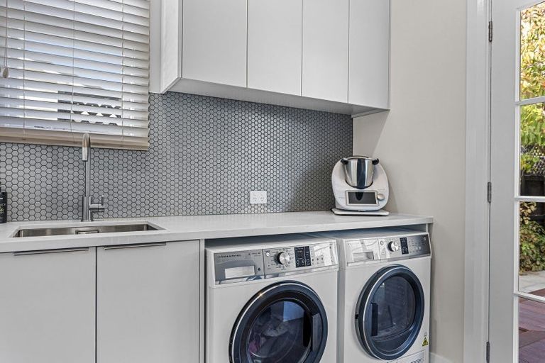 Photo of property in 5 Roosevelt Avenue, St Albans, Christchurch, 8014