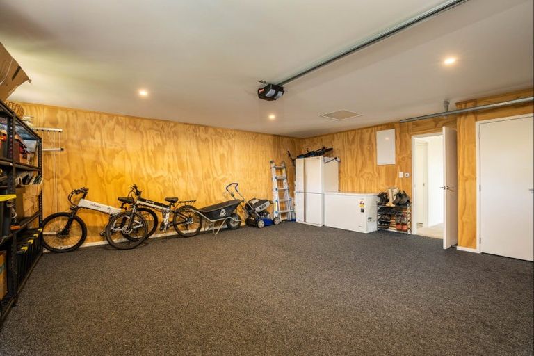 Photo of property in 12 Rehua Place, Waiwhakaiho, New Plymouth, 4312