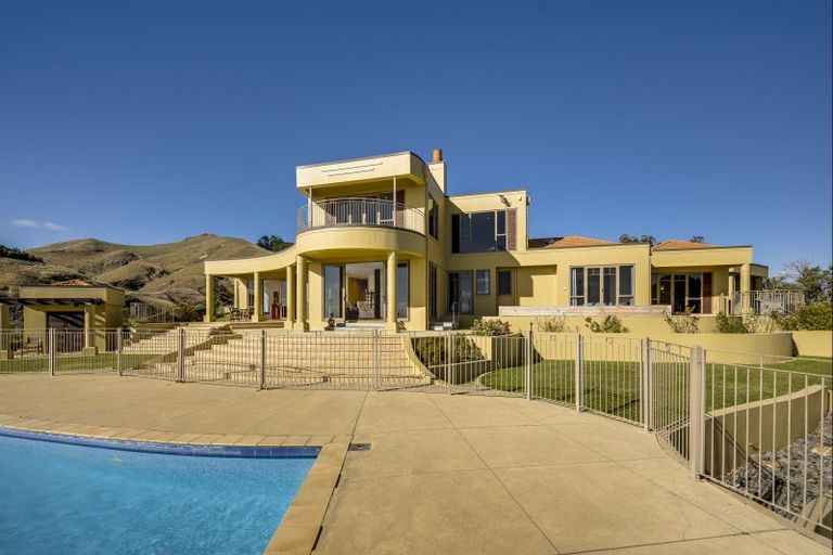 Photo of property in 245 Te Mata Peak Road, Havelock North, 4130