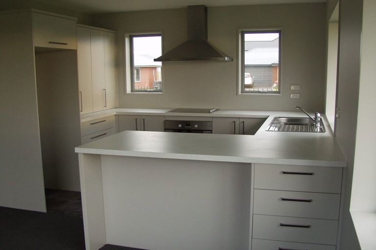 Photo of property in 10 Somerville Crescent, Aidanfield, Christchurch, 8025