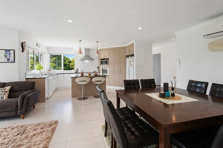 Photo of property in 17 Catherin Servant Close, Maunu, Whangarei, 0110