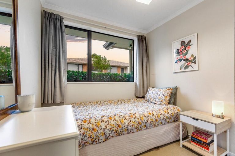 Photo of property in 169k Colwill Road, Massey, Auckland, 0614