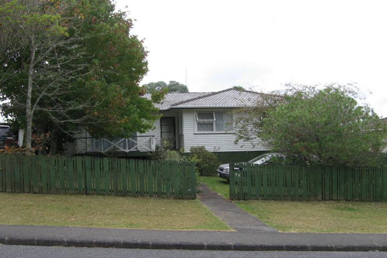Property details for 53 Castleford Street, Green Bay, Auckland, 0604