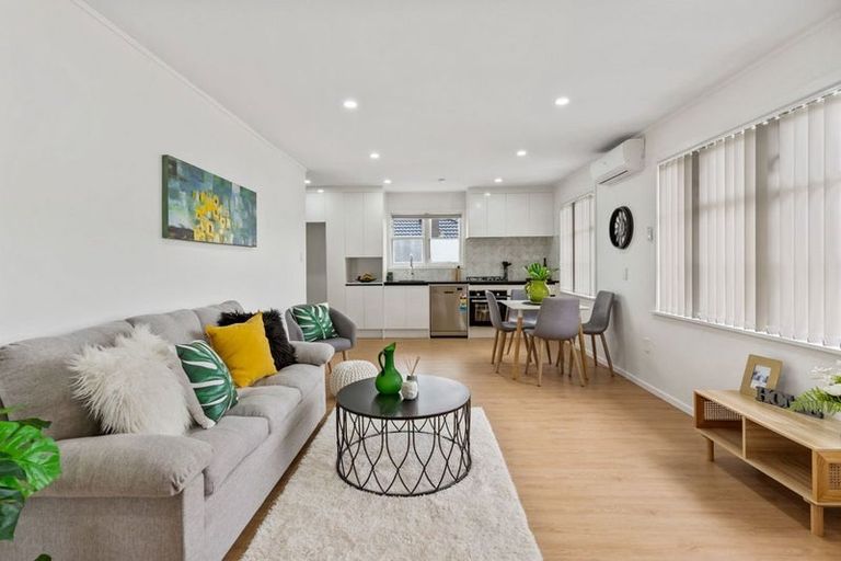 Photo of property in 1/18 Plunket Avenue, Papatoetoe, Auckland, 2104