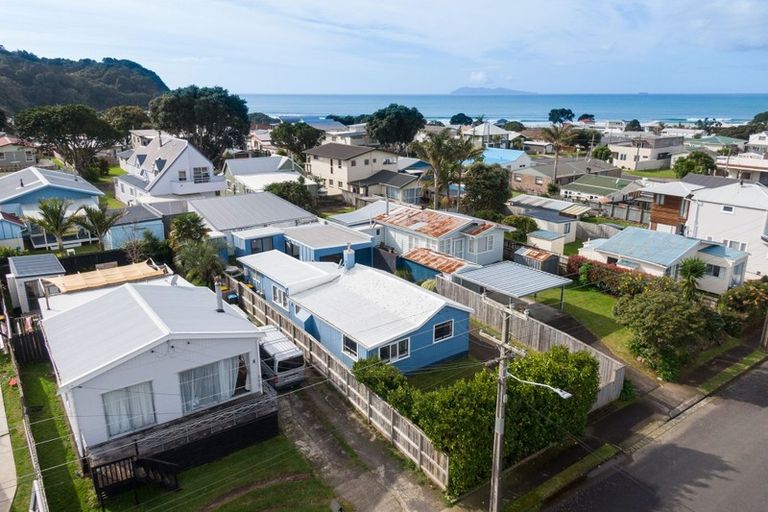 Photo of property in 8 Fyfe Road, Waihi Beach, 3611