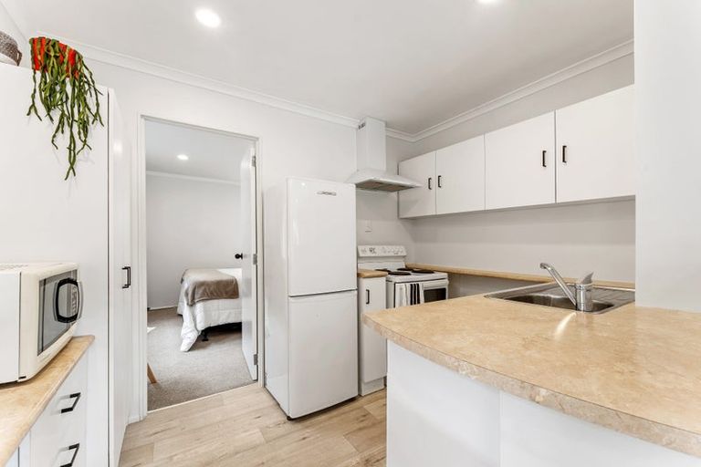 Photo of property in 2/64 Mckenzie Avenue, Arkles Bay, Whangaparaoa, 0932