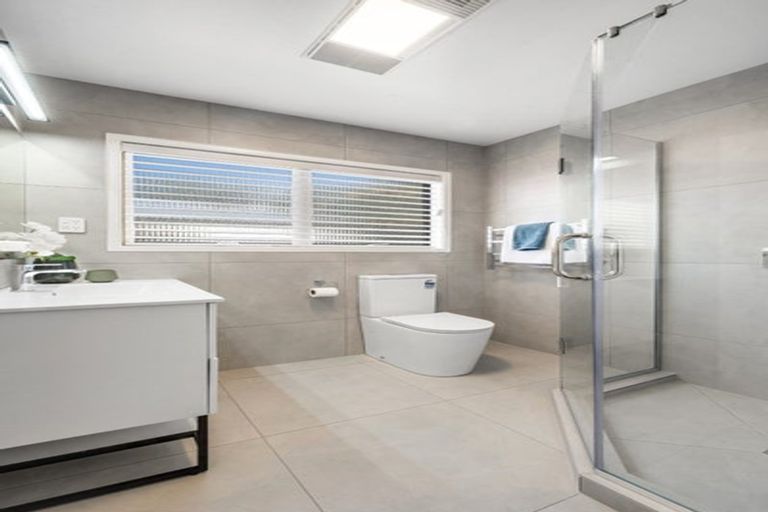 Photo of property in 12 Davita Place, Farm Cove, Auckland, 2012