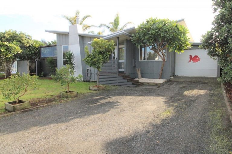 Photo of property in 107 The Fairway, Matarangi, Whitianga, 3592