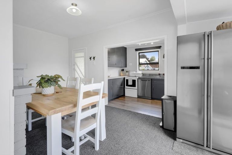 Photo of property in 66 Matai Street, Inglewood, 4330