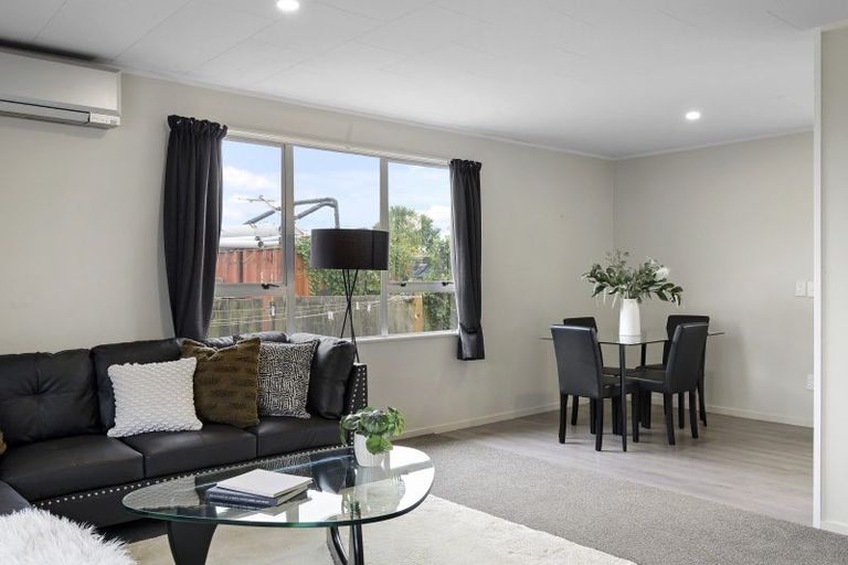 Photo of property in 82 Gilberthorpes Road, Hei Hei, Christchurch, 8042