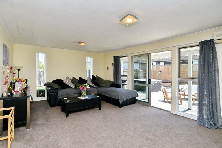 Photo of property in 10 Martyn Street, Rangiora, 7400