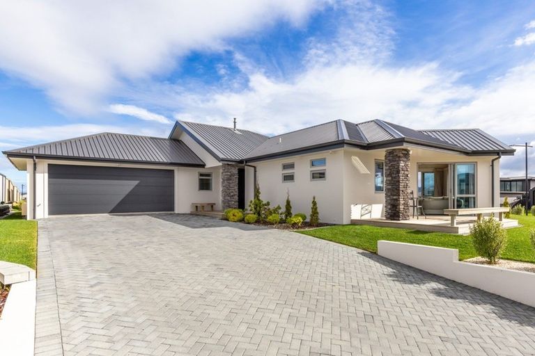 Photo of property in 2 Uku Way, Wharewaka, Taupo, 3330