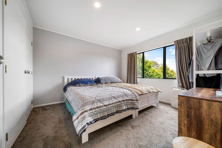 Photo of property in 2/109 Target Road, Totara Vale, Auckland, 0629