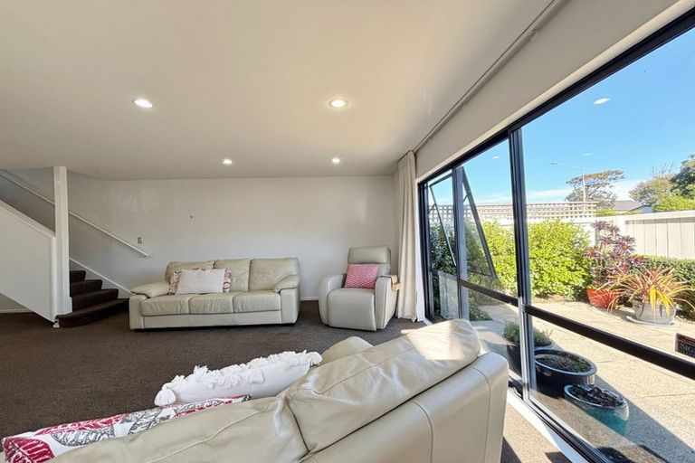 Photo of property in 1a Kipax Place, Riccarton, Christchurch, 8011