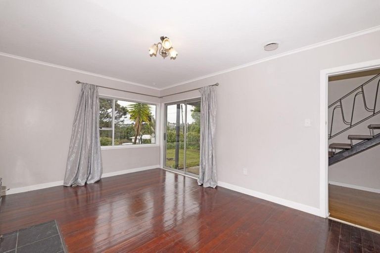 Photo of property in 207 Don Buck Road, Massey, Auckland, 0614