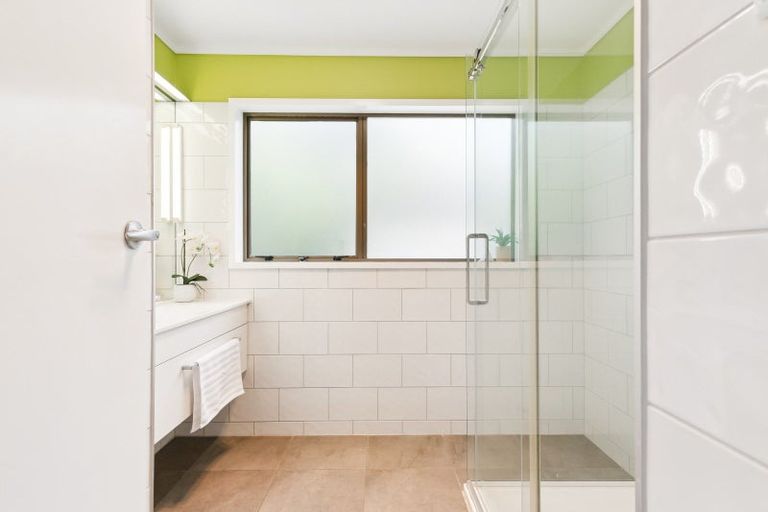 Photo of property in 17b Govind Grove, Ngaio, Wellington, 6035