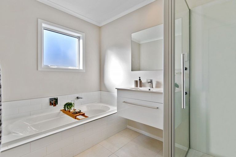 Photo of property in 30 Ridgedale Crescent, Flagstaff, Hamilton, 3210