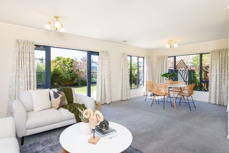 Photo of property in 1 Logan Place, Kelvin Grove, Palmerston North, 4414