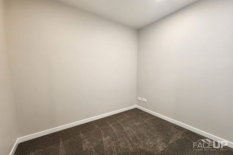 Photo of property in 3/10 Newington Road, Henderson, Auckland, 0612