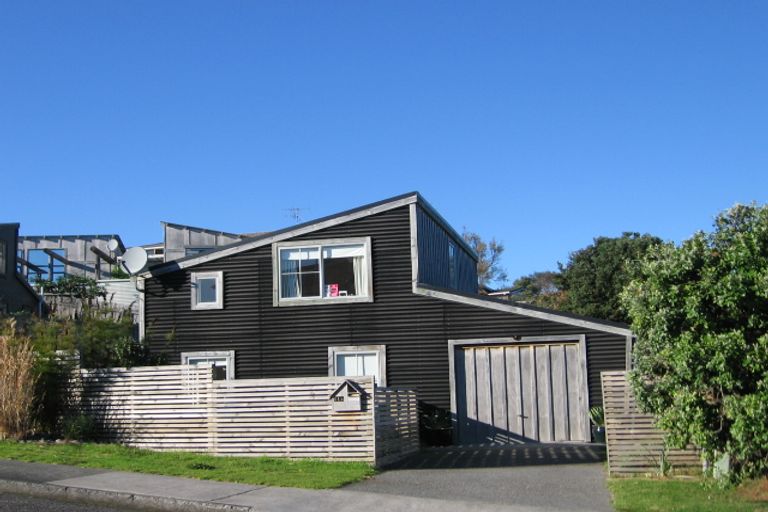 Photo of property in 11b Frimley Terrace, Waikanae Beach, Waikanae, 5036