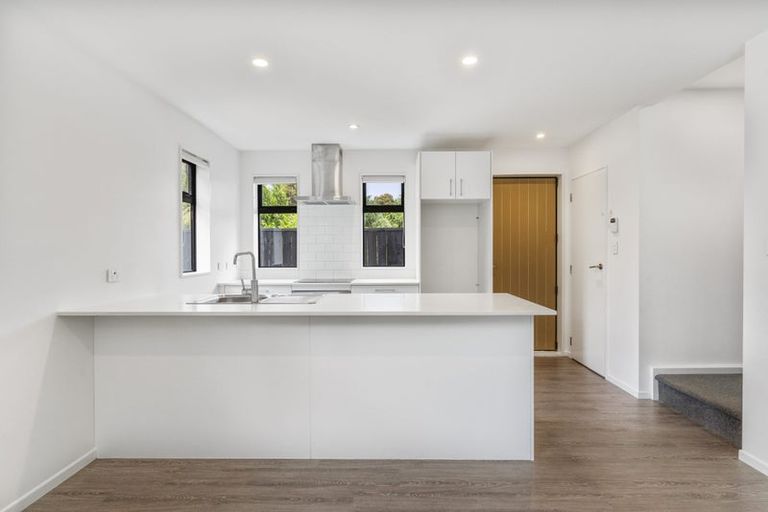 Photo of property in 4e Wattle Road, Sunnyvale, Auckland, 0612