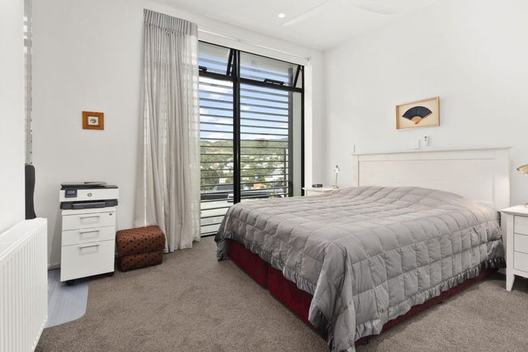Photo of property in 39 Erica Pabst Way, Island Bay, Wellington, 6023