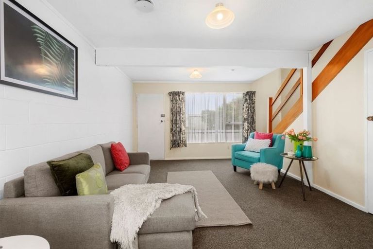 Photo of property in 264b Dowse Drive, Maungaraki, Lower Hutt, 5010