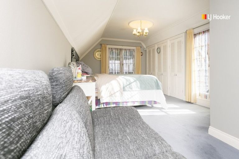 Photo of property in 69 Glenross Street, Glenross, Dunedin, 9011