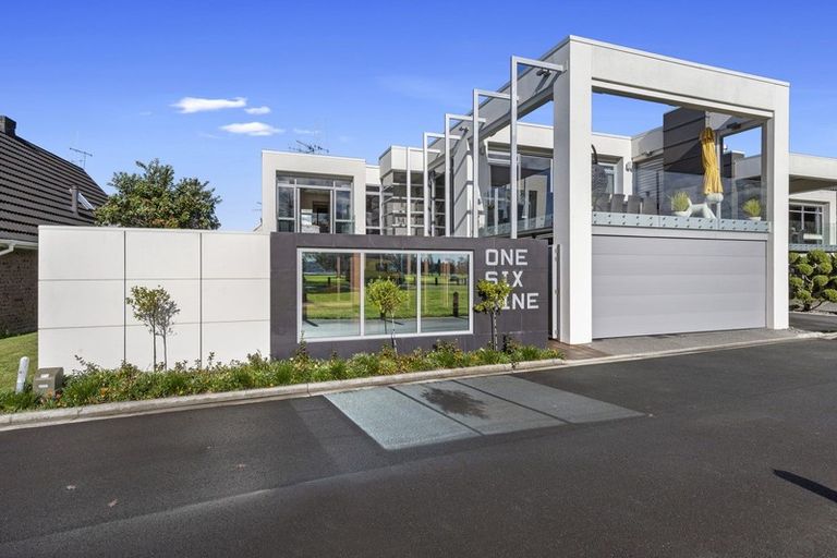 Photo of property in 169 Lake Crescent, Hamilton Lake, Hamilton, 3204