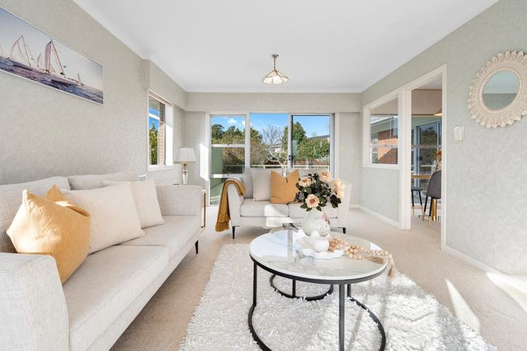 Photo of property in 4 The Anchorage, Sunnyhills, Auckland, 2010