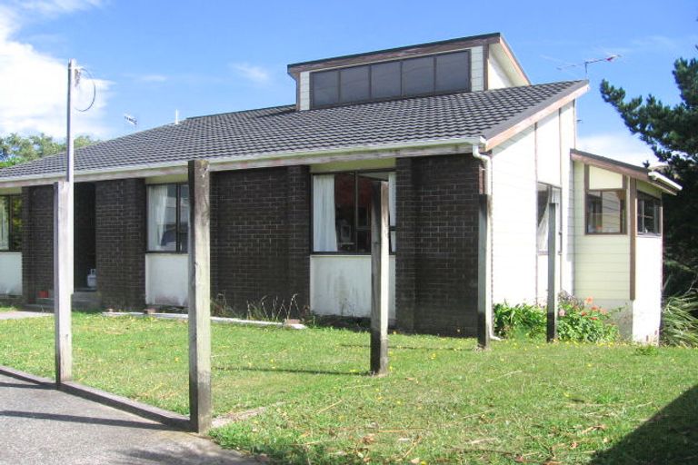 Photo of property in 2 Martha Place, Crofton Downs, Wellington, 6035