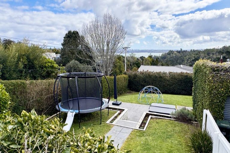 Photo of property in 43 Balmain Road, Birkenhead, Auckland, 0626