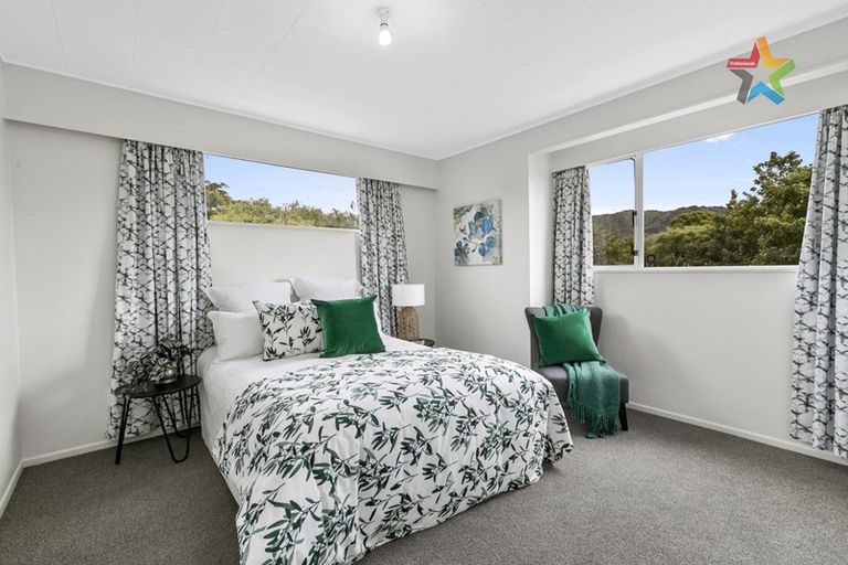 Photo of property in 8d Montgomery Crescent, Clouston Park, Upper Hutt, 5018