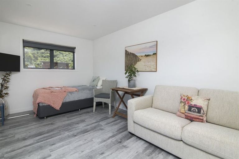 Photo of property in 3 Surrey Street, Picton, 7220