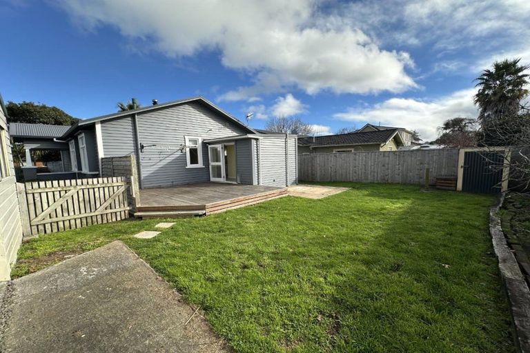 Photo of property in 3 Florence Avenue, Palmerston North, 4410