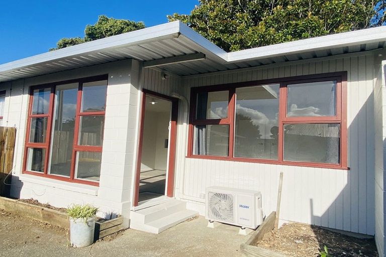 Photo of property in 2/38 Gray Avenue, Mangere East, Auckland, 2024