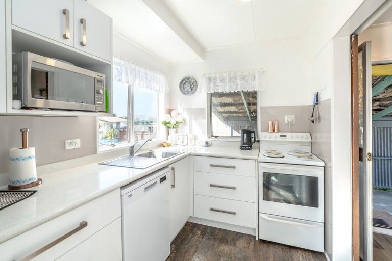 Photo of property in 28 Churchill Crescent, Featherston, 5710