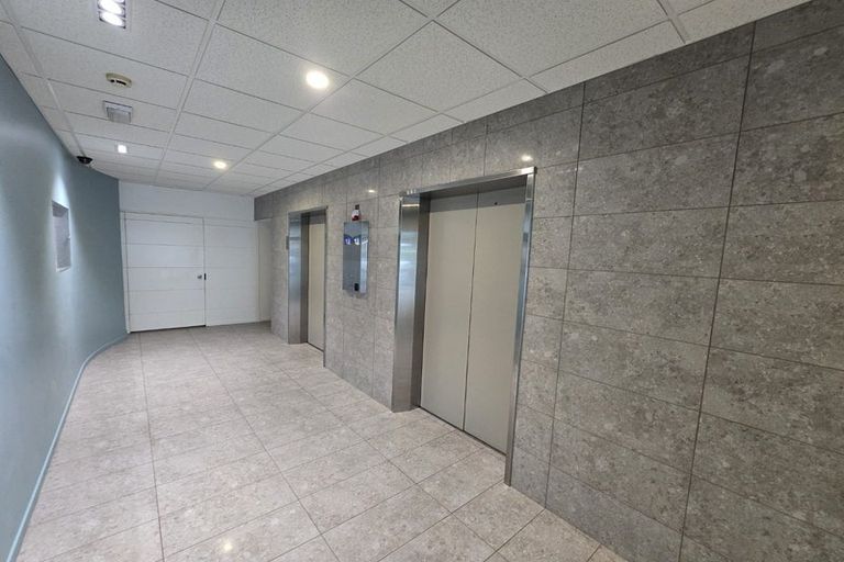 Photo of property in Terrace Tower Apartments, 7b/126 The Terrace, Wellington Central, Wellington, 6011