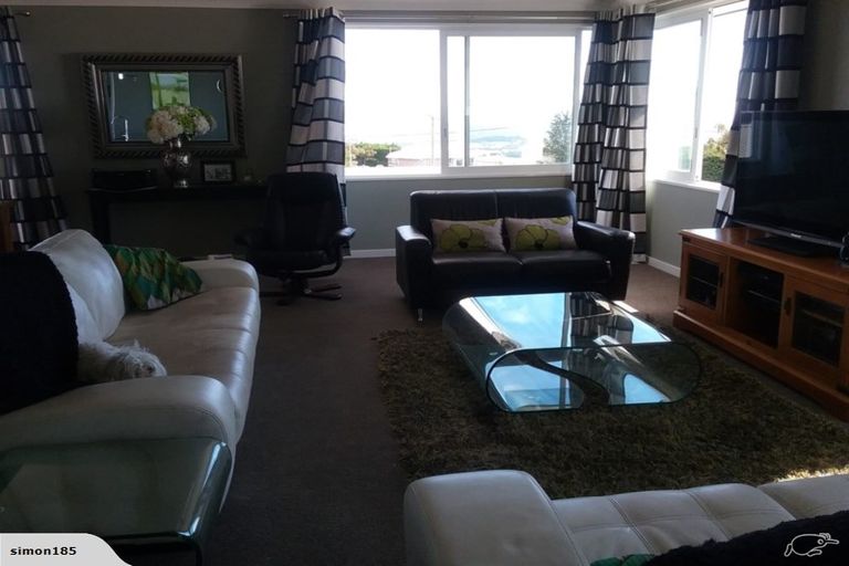 Photo of property in 6 Belleview Terrace, Mount Pleasant, Christchurch, 8081
