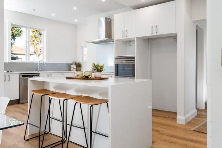 Photo of property in 8 Bradshaw Terrace, Riccarton, Christchurch, 8011