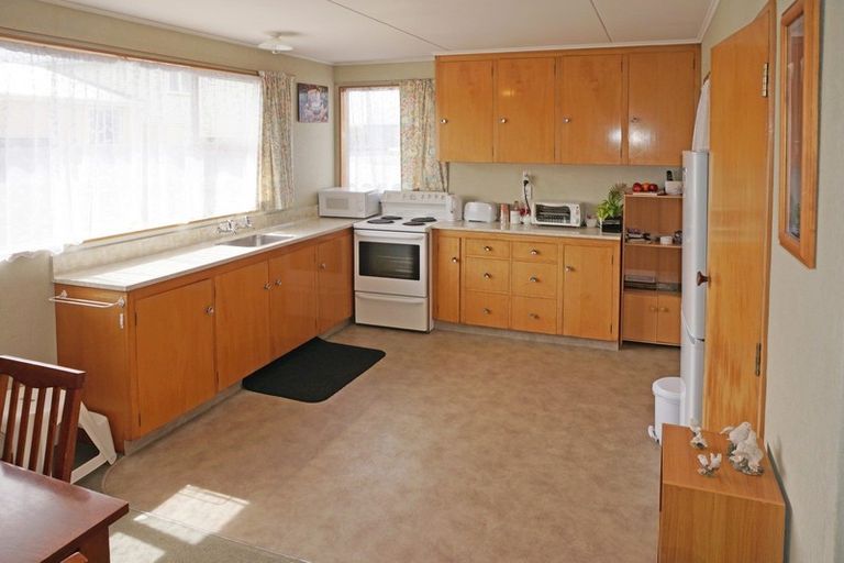 Photo of property in 231 Princes Street, Strathern, Invercargill, 9812