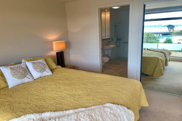 Photo of property in Bridgewater Apartments, 302/7 Te Rangi Cross Road, Paihia, 0200