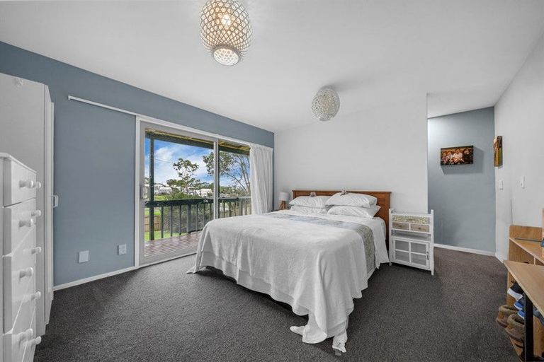 Photo of property in 14 Beauchamp Drive, Massey, Auckland, 0614