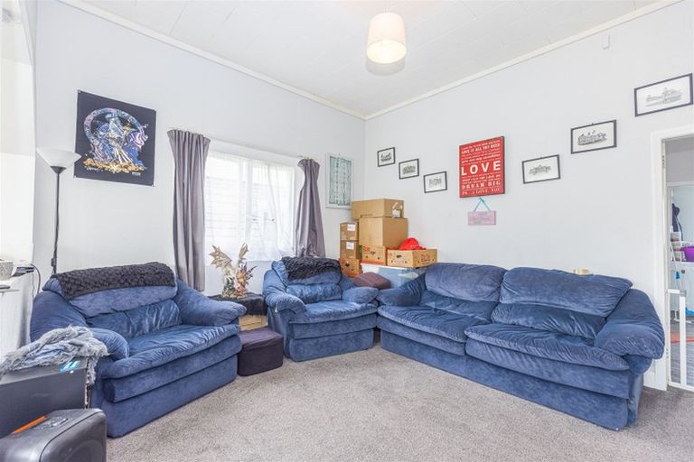 Photo of property in 11 Matai Street, Castlecliff, Whanganui, 4501