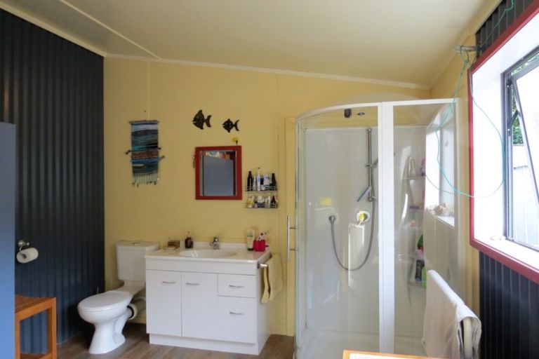 Photo of property in 475 Driving Creek Road, Coromandel, 3506